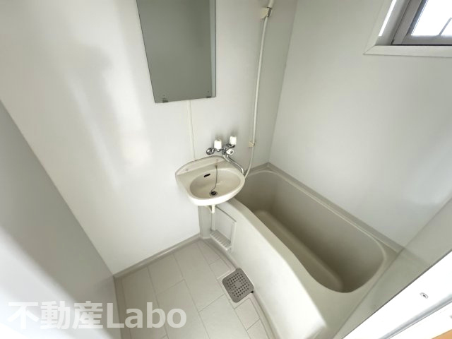 鳴門市大津町矢倉字六ノ越の賃貸マンションの浴室