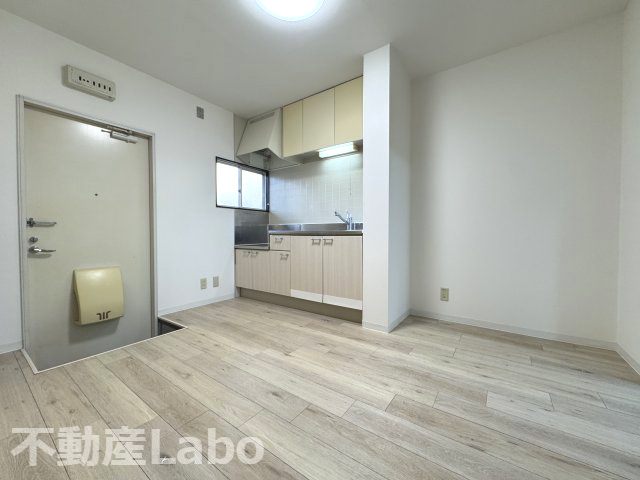 徳島市上助任町三本松のアパートの内装