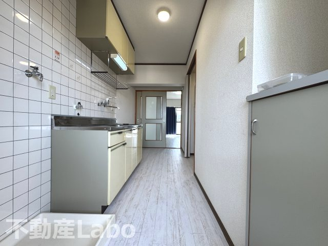 徳島市助任本町５丁目の賃貸マンションの玄関