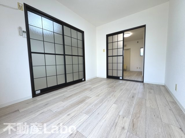 徳島市上助任町三本松のアパート