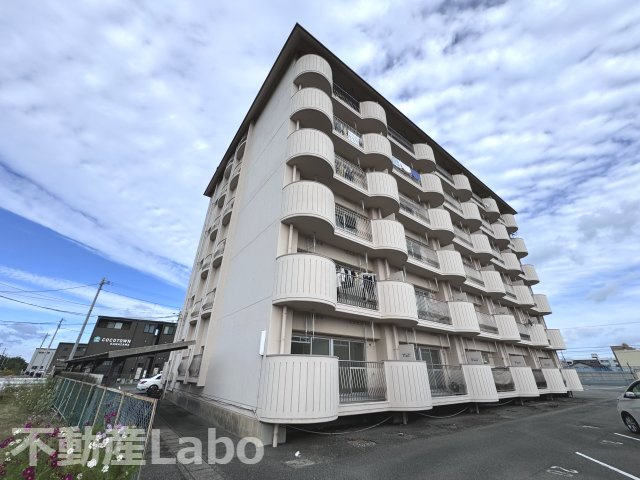 徳島市金沢２丁目の賃貸マンション