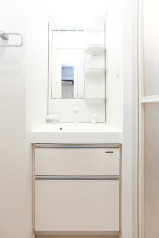 サヴォイ ラ・ピエル サフィール　4階の洗面所|別号室のものです。現状優先になります。