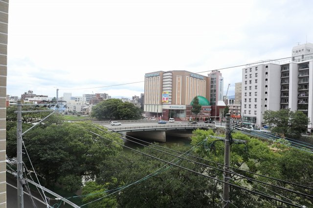 サヴォイ ラ・ピエル サフィール　4階の展望|別号室のものです。現状優先になります。