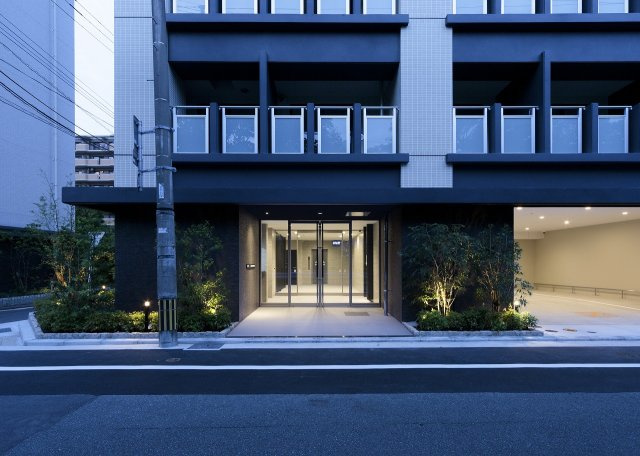 サヴォイ ラ・ピエル サフィール　4階のエントランス