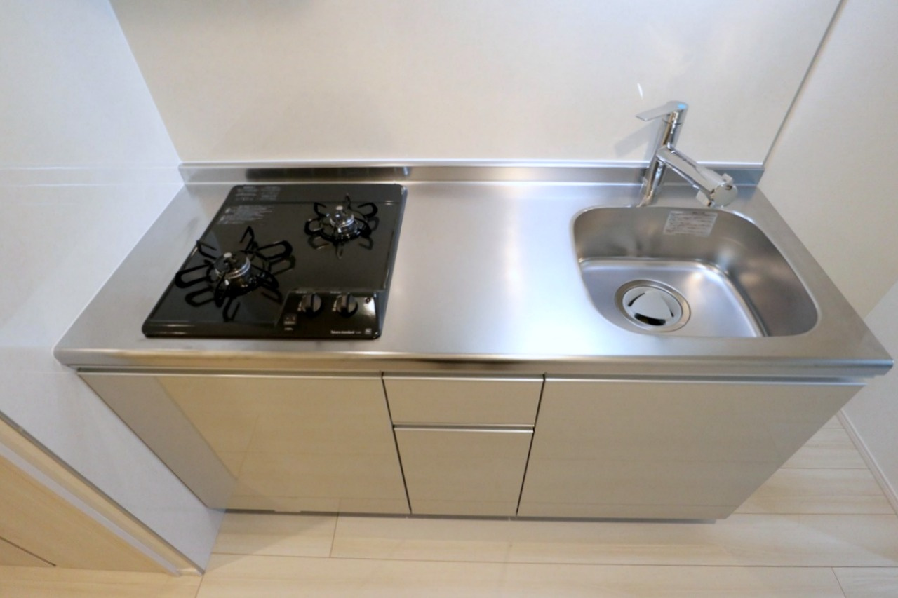 サヴォイ ラ・ピエル サフィール　4階のキッチン|別号室のものです。現状優先になります。