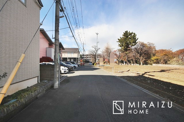 【周辺】 | 前面道路☆運転が不安な方も安心な前面道路、きちんと幅員のある道路は女性にも安心です。整備されている道路は気持ちも良いですね♪