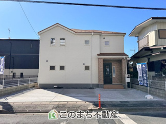 【前面道路含む現地写真】 | LiveleGarden.S宇都宮市緑第9　1号棟 | 接道は幅員9ｍの公道に面しています。