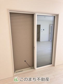 【設備】 | LiveleGarden.S宇都宮市緑第9　1号棟 | 1階掃出し窓はシャッター雨戸で防犯性アップ♪