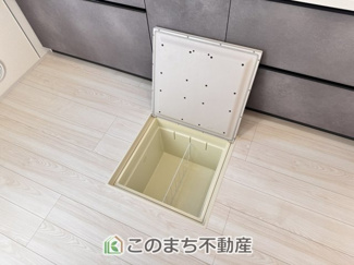 【収納】 | LiveleGarden.S宇都宮市緑第9　1号棟 | 床下収納は意外と容量があり、日常のストックにも大活躍です♪