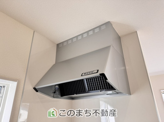 【キッチン】 | LiveleGarden.S宇都宮市緑第9　1号棟 | お料理の匂いもスッキリ♪シンプルデザインで掃除も簡単‼