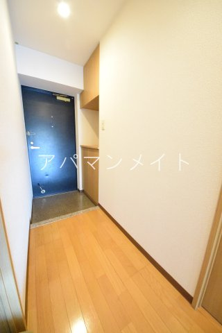 【玄関】 | 収納もある玄関です