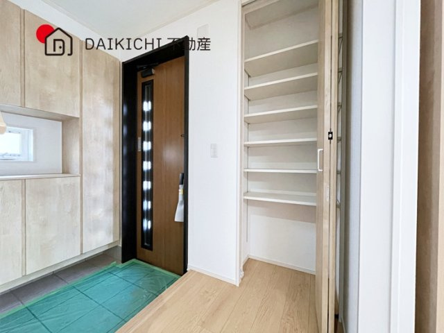 【玄関】 | 北本市緑3丁目　新築戸建　全2棟　1号棟