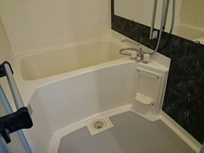 【浴室】 | ニューヴエルデイ