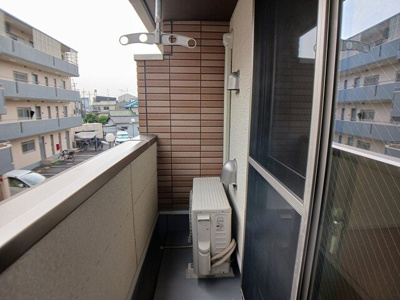 【バルコニー】 | カーサ・プラシード | 外からの目が気にならないバルコニーで洗濯物が干せます