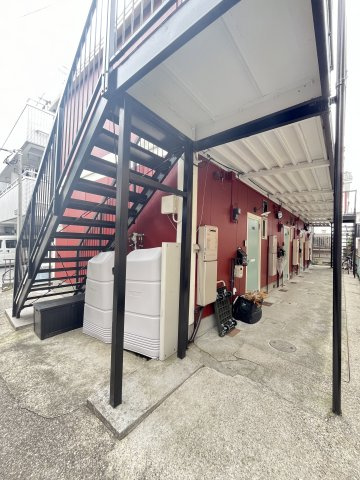 フォーブル本八幡のエントランス