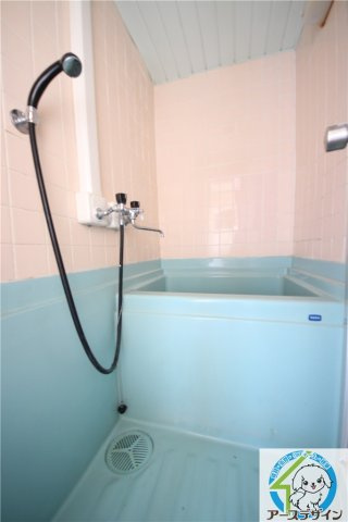魚住コーポの浴室