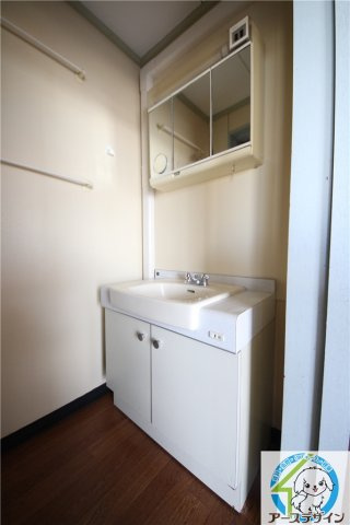 魚住コーポの洗面所