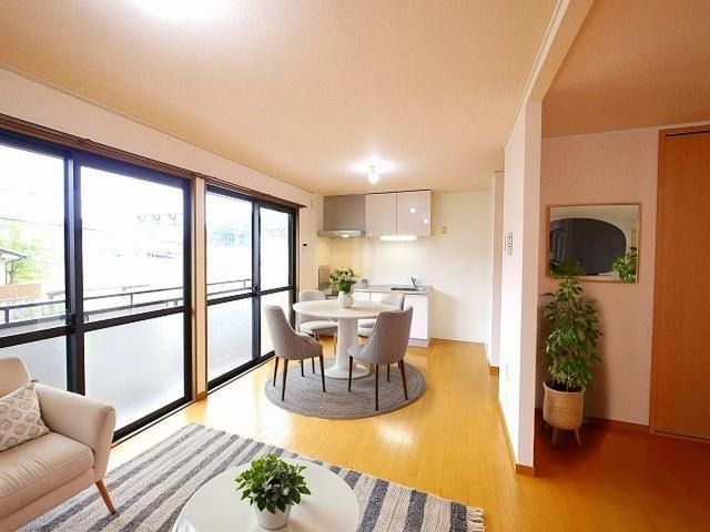 アネシス　Ｄ棟の居間・リビング|使いやすい居間です