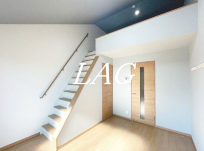 【居間・リビング】 | Ｓｏｌａｒｉｓ | 洋室のお部屋です。