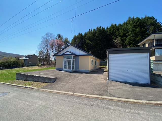 網走市字呼人159戸建の前面道路含む現地写真