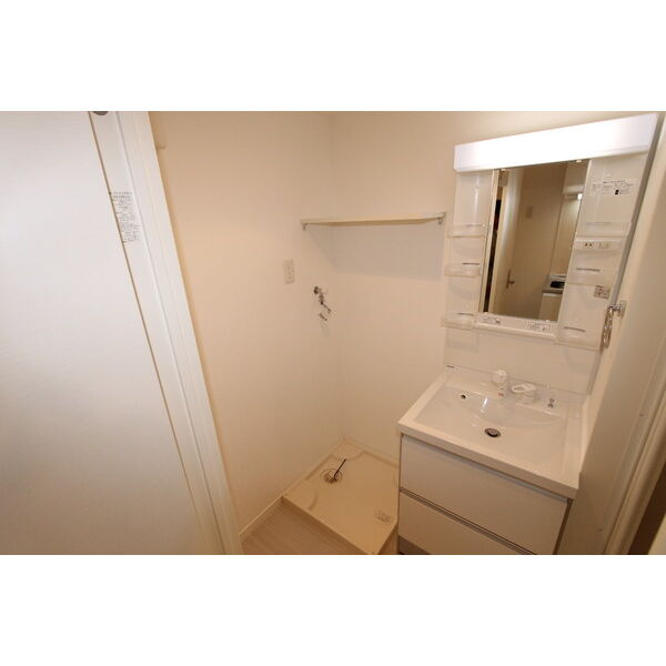 ブライト鶴舞　名古屋市賃貸　仲介手数料無料の洗面所