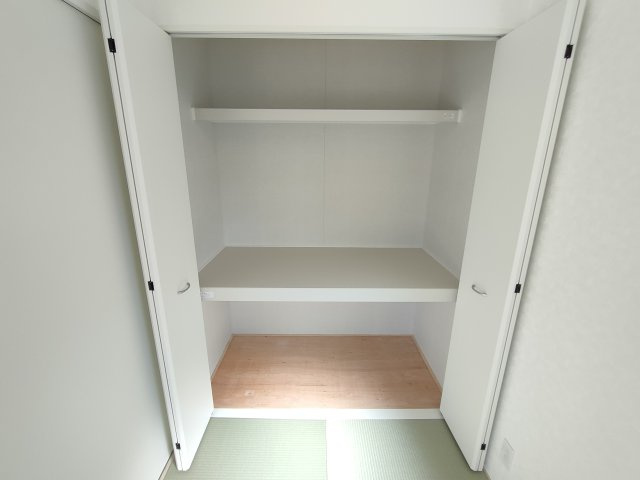 【Cradle Garden】　栃木市大平町西野田　第４　全4邸の収納|〇３号棟　収納〇
和室にも収納スペースがございます。来客用の座布団や季節家電をしまっておくことができます。
2026年3月撮影