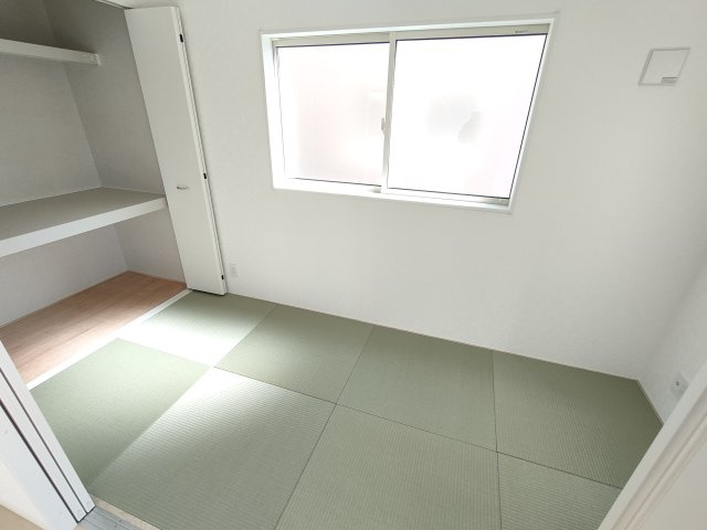 【Cradle Garden】　栃木市大平町西野田　第４　全4邸の和室|〇３号棟　和室　4帖〇
リビングと続き間の和室です。お子様のお昼寝スペースにもなります♪
2026年3月撮影