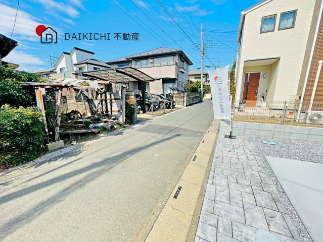 【前面道路含む現地写真】 | 桶川市泉6期　KEIAI GRACE　新築戸建　全3棟　1号棟