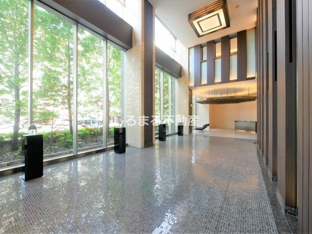 パークタワー北浜のロビー