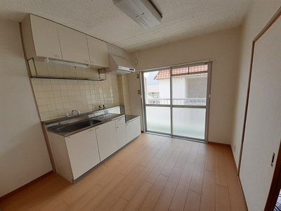 【居間・リビング】 | 第１パークサイドハイツ | ゆったりとした居間です