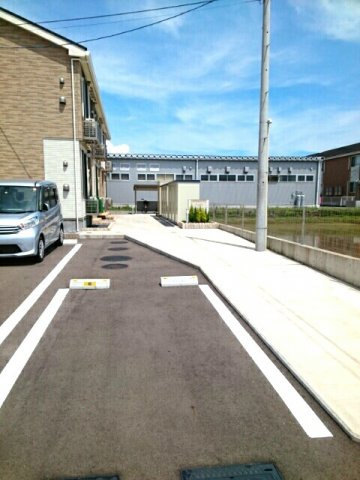 ヌーベルの駐車場