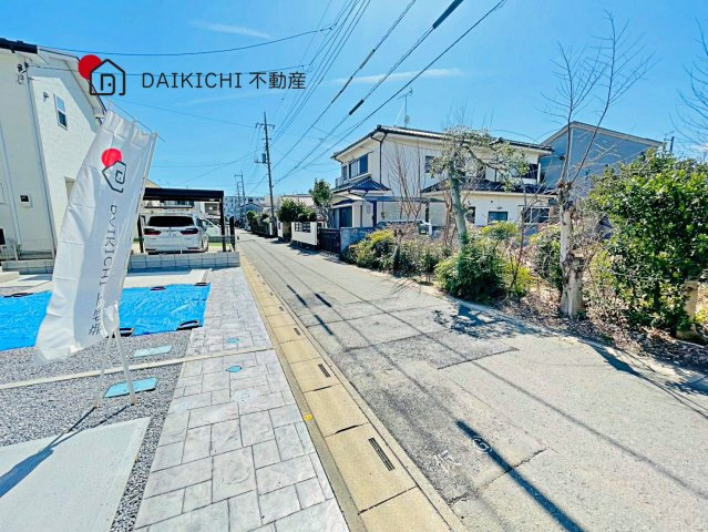 【前面道路含む現地写真】 | 桶川市泉6期　KEIAI GRACE　新築戸建　全3棟　2号棟