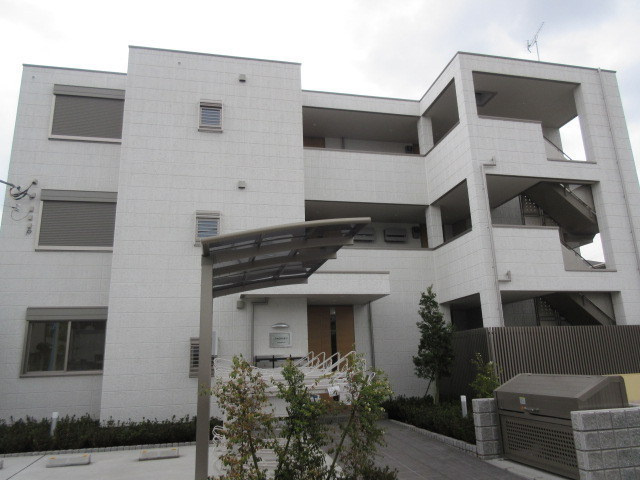 ファミタシオンの外観|安心のオートロック付　耐震耐火旭化成へーベルメゾン