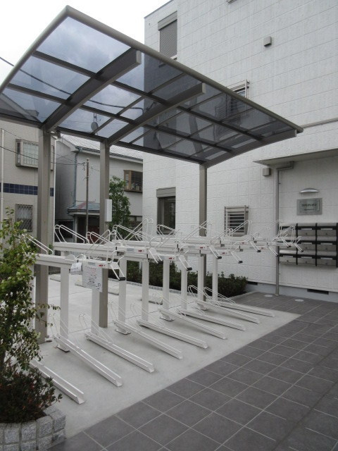 ファミタシオンのその他共用部分|敷地内駐輪場　屋根付き