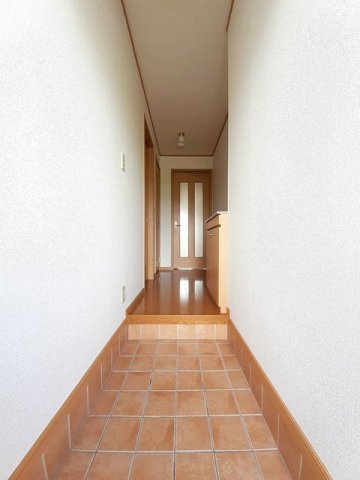 ブルートレイン篠原　Ａの玄関|玄関です