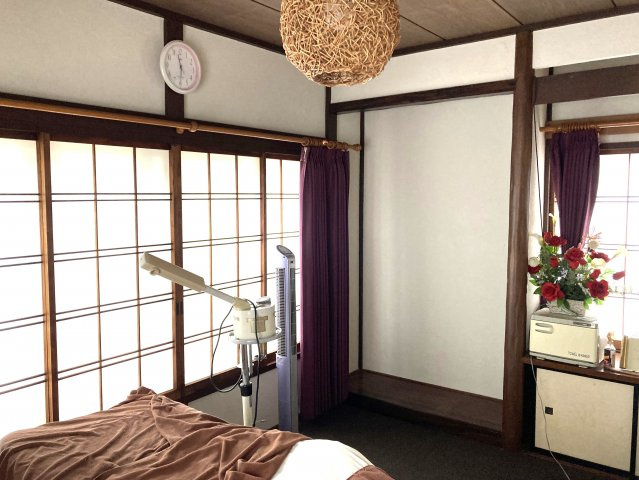 売中古戸建　静岡市清水区北脇新田の和室|車庫の上にある和室です。１階よりも少し高い位置にあります。