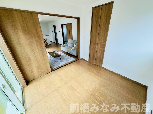 高崎市下佐野町4期　限定1棟　ハートフルタウン　新築建売の洋室|落ち着いた色調の洋室です