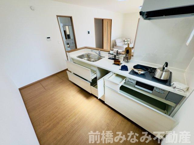 高崎市下佐野町4期　限定1棟　ハートフルタウン　新築建売のキッチン|お料理しやすいキッチンです