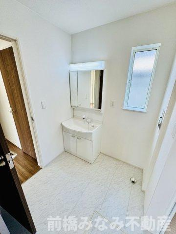 前橋市石倉町三丁目　限定1棟　ハートフルタウン　新築建売の独立洗面台|独立洗面化粧台が付いています