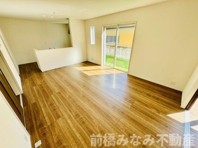 前橋市石倉町三丁目　限定1棟　ハートフルタウン　新築建売の居間・リビング|居間です