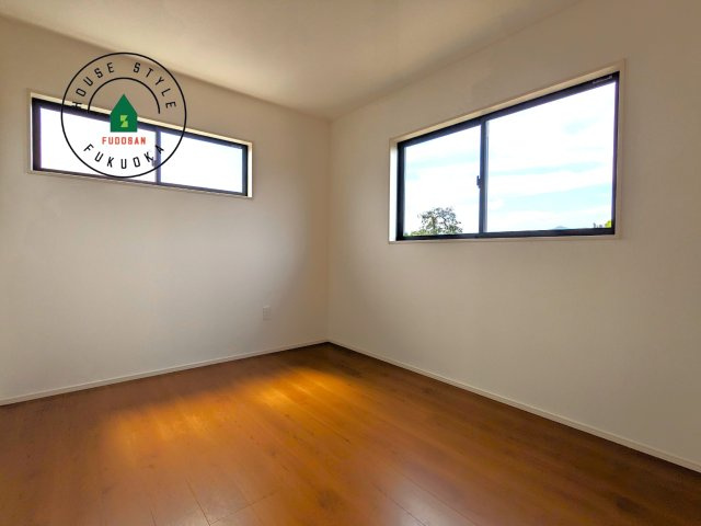 糟屋郡須恵町大字須恵第23-2棟（1号棟）の内観：施工例|柔らかい陽光が差し込む明るいお部屋を演出する設計。彩光の取れる窓が気持ちの良いお部屋を創り上げます。