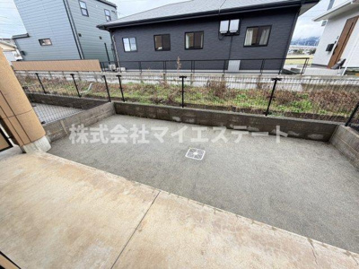 【庭】 | ロイヤルハイツ