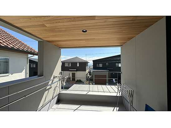 【バルコニー】