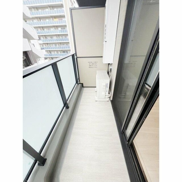 プレール・ドゥーク川口並木のバルコニー