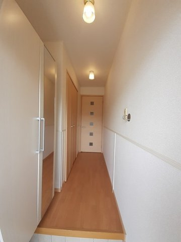 ＳＴＡＲＲＹ　ＮＯＯＮ　Ⅱ（スターリーヌーン）の玄関