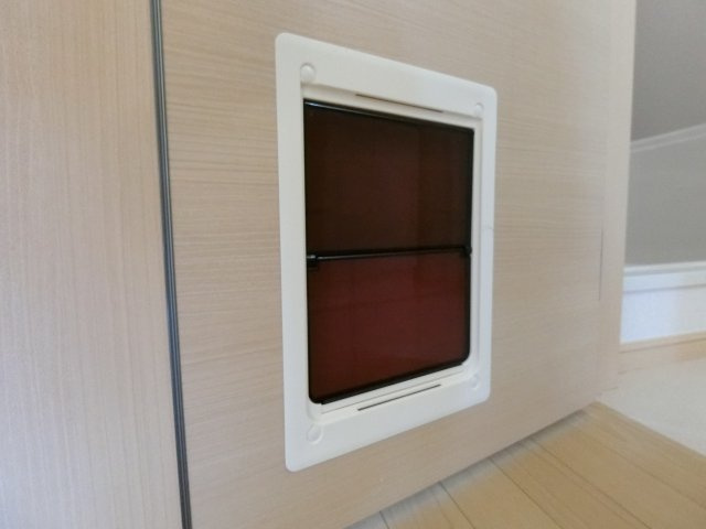 ＳＴＡＲＲＹ　ＮＯＯＮ　Ⅱ（スターリーヌーン）の設備|イメージ102号室の写真（反転あり）