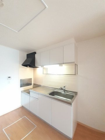 ＳＴＡＲＲＹ　ＮＯＯＮ　Ⅱ（スターリーヌーン）のキッチン