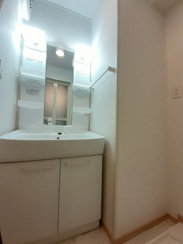 ＳＴＡＲＲＹ　ＮＯＯＮ　Ⅱ（スターリーヌーン）の洗面所