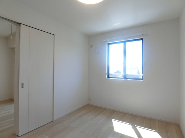 オリエンタル　レジデンスⅣの洋室