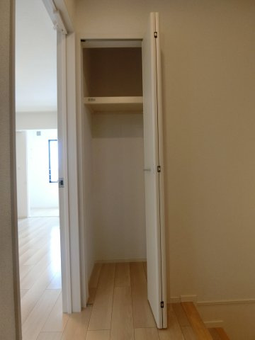 オリエンタル　レジデンスⅣの収納